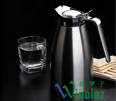 Smart bullet-type coffee maker, capacity 1.5 liters..